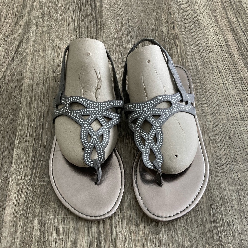 Candie’s silver sandals size 7